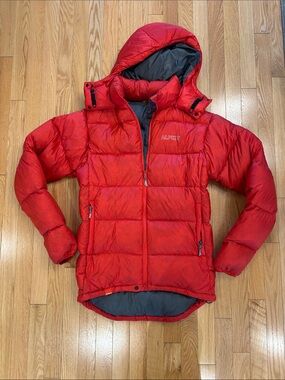 Alpkit Red Hooded Puffer Coat | medium